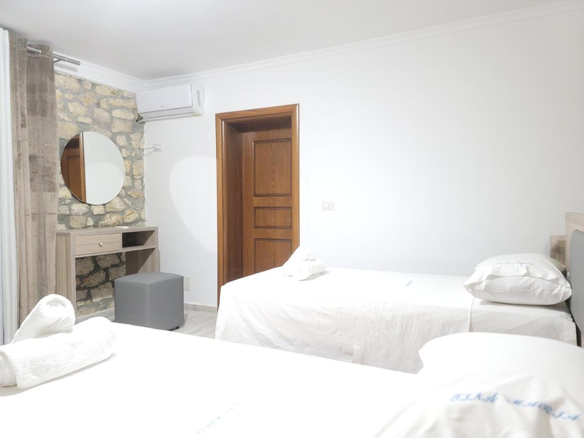 G&K Garden Hotel Berat Extérieur photo
