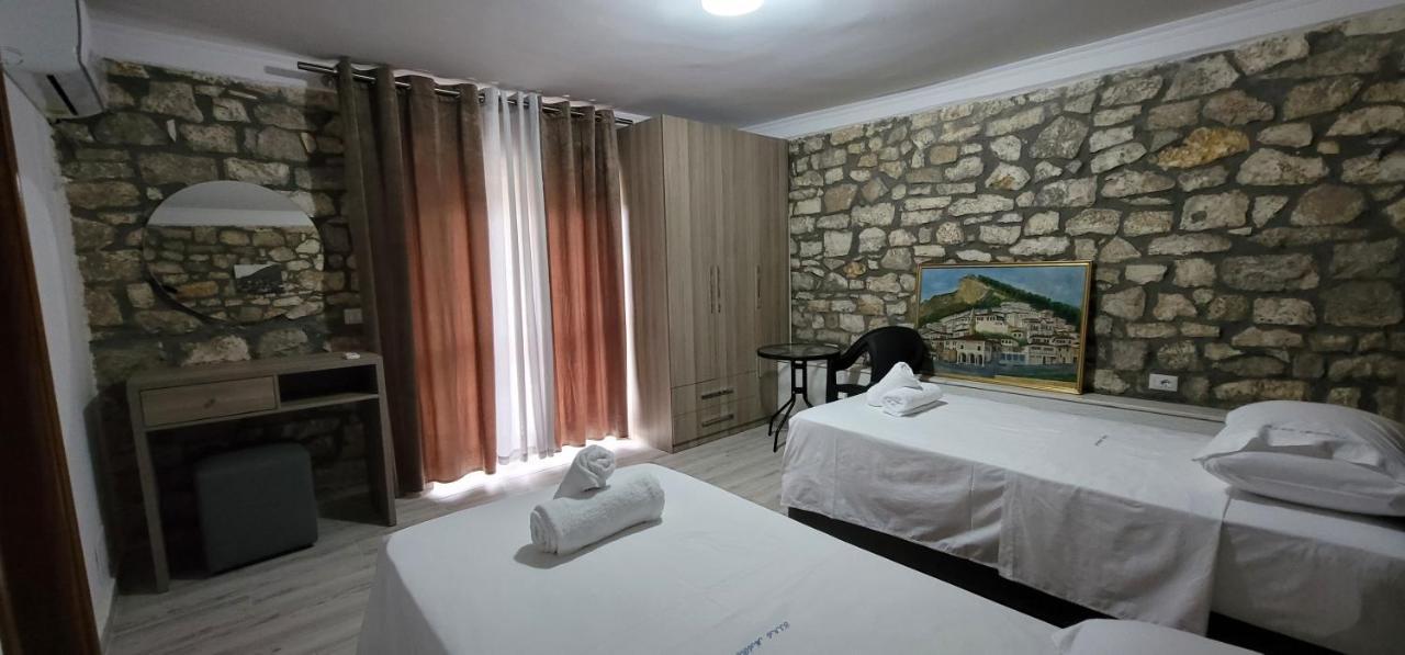 G&K Garden Hotel Berat Extérieur photo