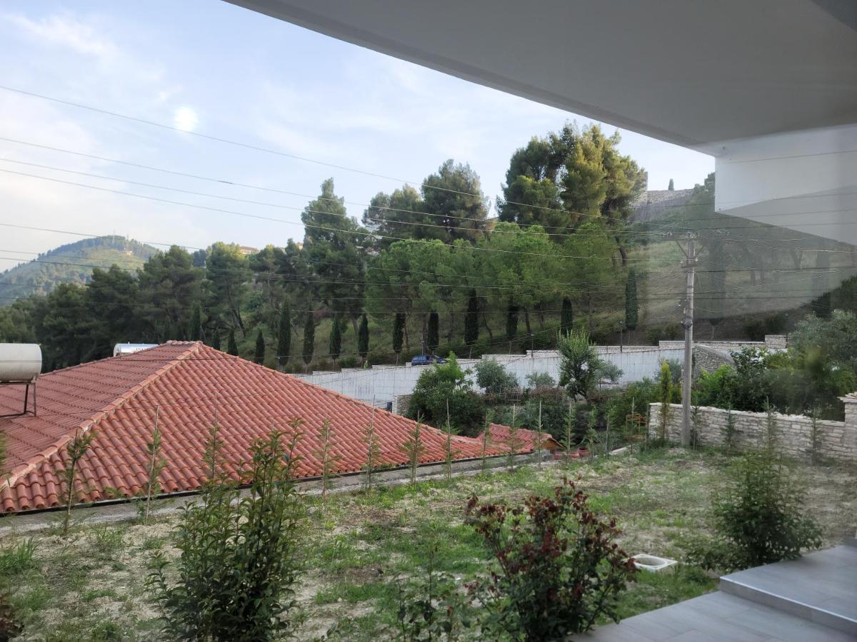 G&K Garden Hotel Berat Extérieur photo